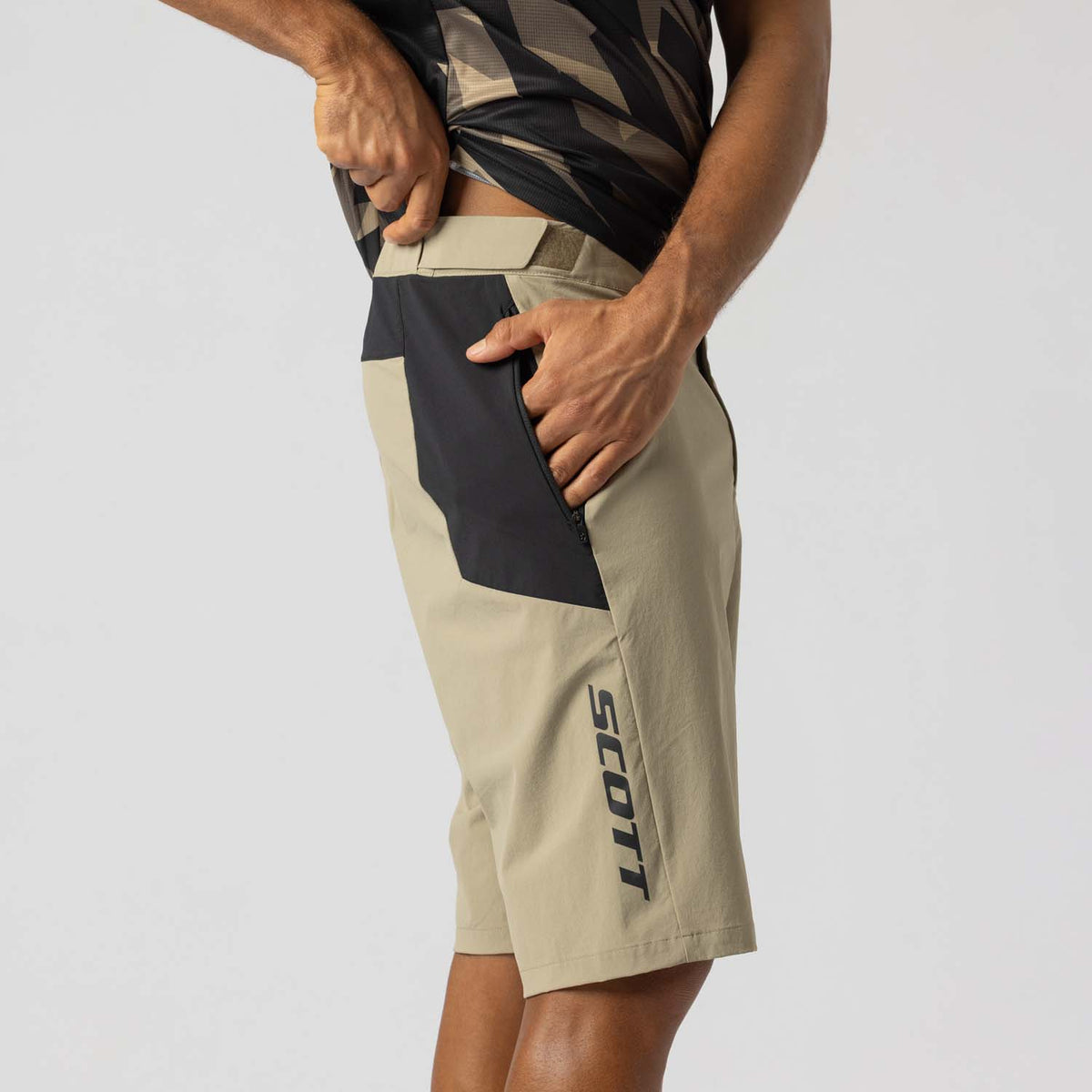 Pantalón Corto MTB Scott Vertic LT Hombre Toast Beige/Black #7